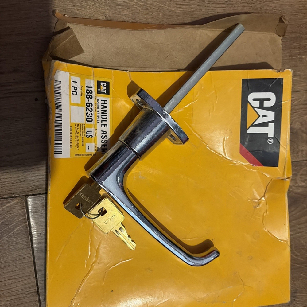 GENUINE CAT 188-6230 2 Hole Outside Locking Latch Handle